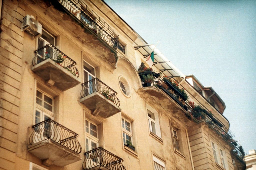 жилищна сграда в центъра на София